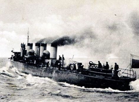 Миноносец "Стерегущий". Открытка начала XX-го века.