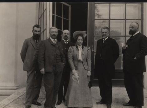 Группа депутатов Государственной Думы: кн. П.Д.  Долгоруков, И.И. Петрункевич, В.И. Гессен, П.Н. Милюков, П.И. Новгородцев.