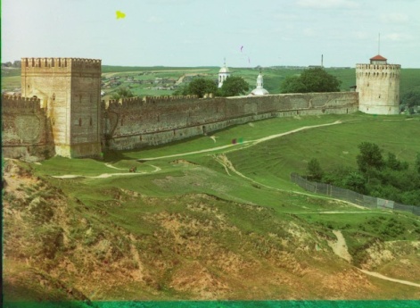 Крепостная стена с башней Веселуха.