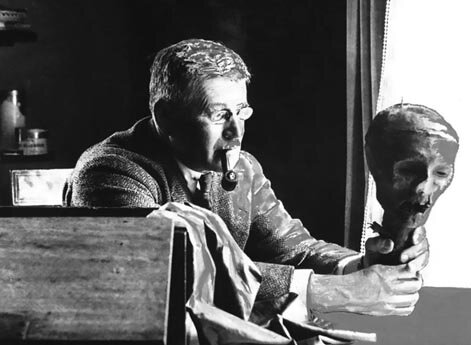 Отрубленную голову насадили на пику и водрузили на крышу Вестминстерского дворца, где она находилась на всеобщем обозрении 30 лет.