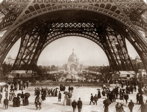 Paris, 1889. Tour Eiffel