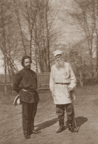 Лев Толстой и Леонид Андреев. Фотография В. Ф. Булгакова, 22 апреля 1910 г., Ясная Поляна