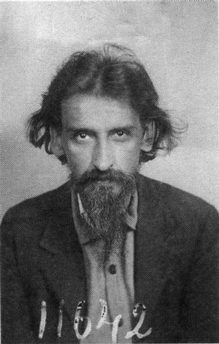 Л. Карсавин. Тюремная фотография 1922 года